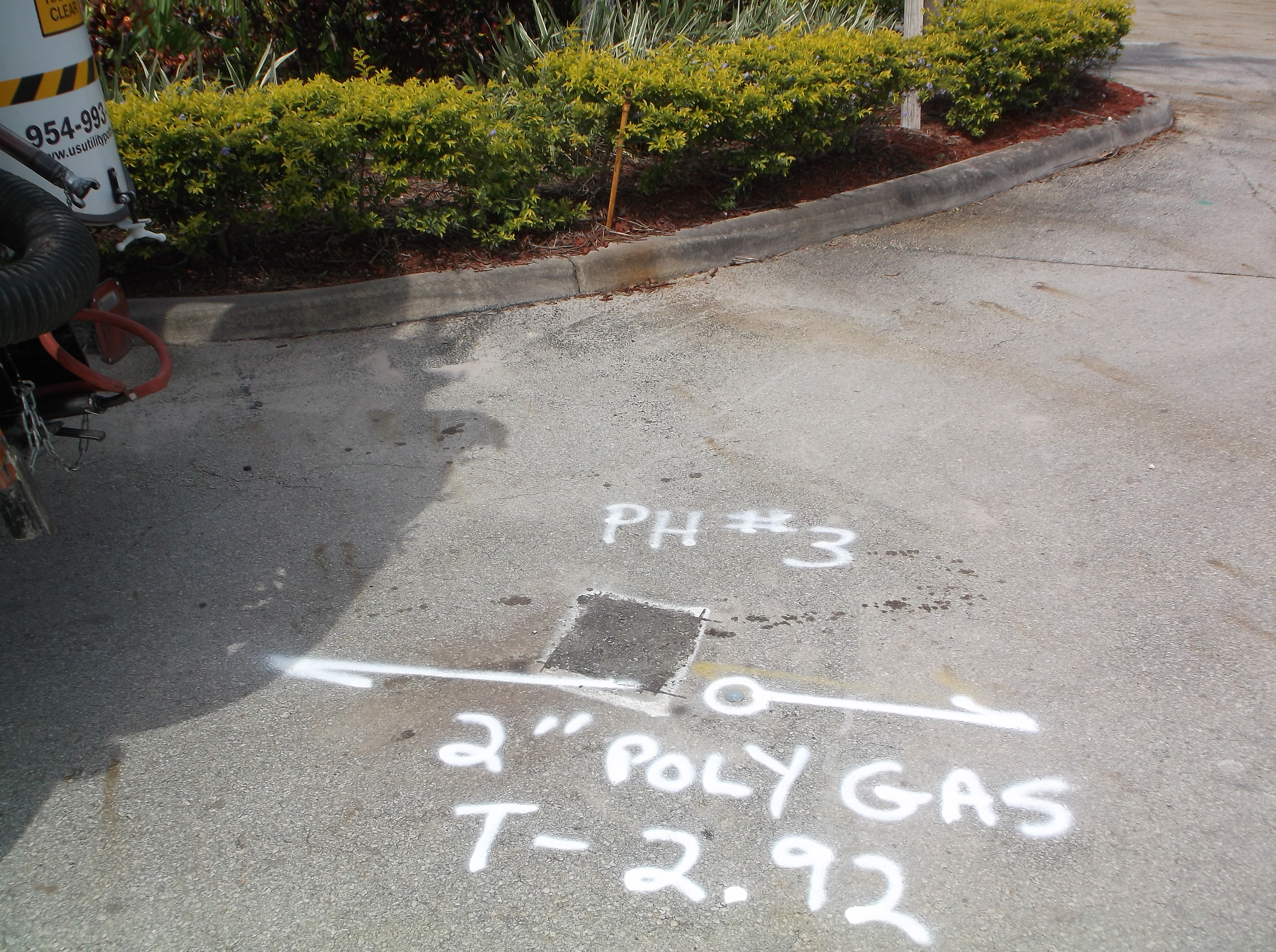 Private utility locating field markings Hollywood Florida Broward County